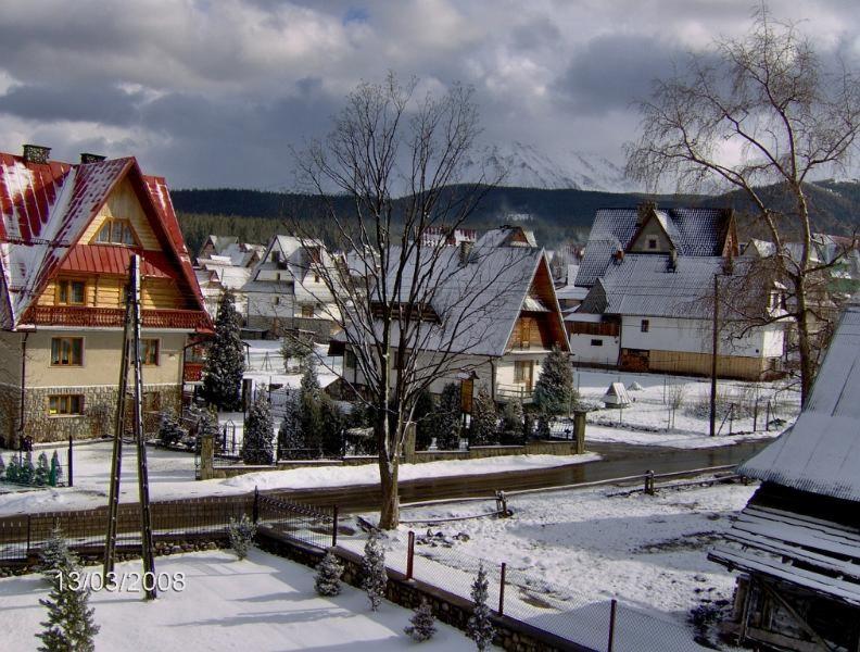 01.jpg - Kilátás az ablakból.  Widok z okna.